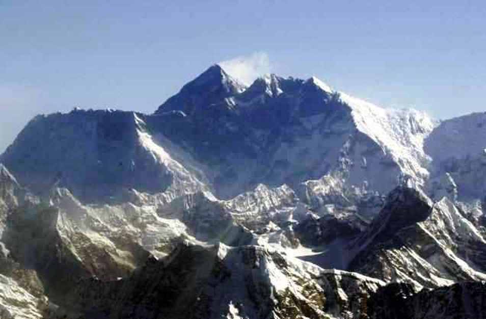 RESTITUIRI – “Am ajuns pe vârf aproape împreună“