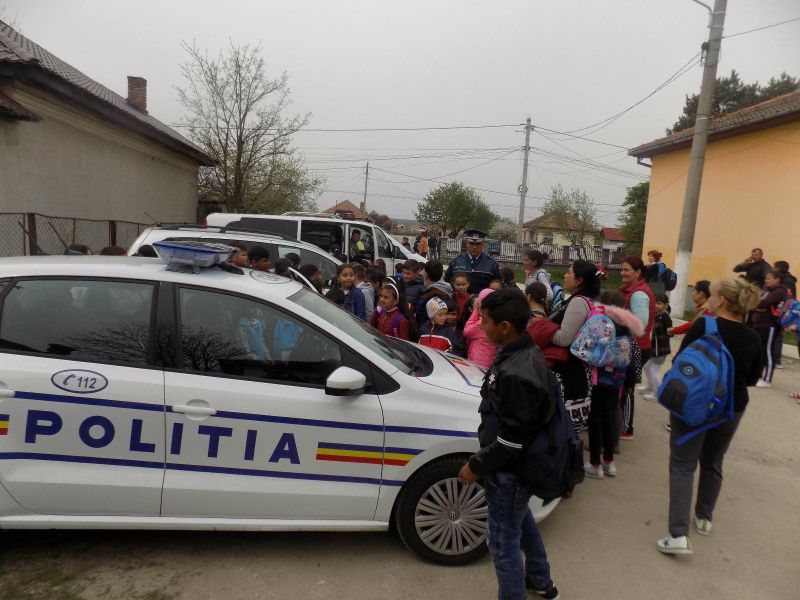 ”Caravana prevenirii criminalității”, la Țânțăreni