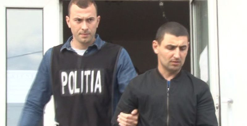 Mașina șefului RAR Gorj, furată de angajatul unei spălătorii, a fost găsită în Argeș