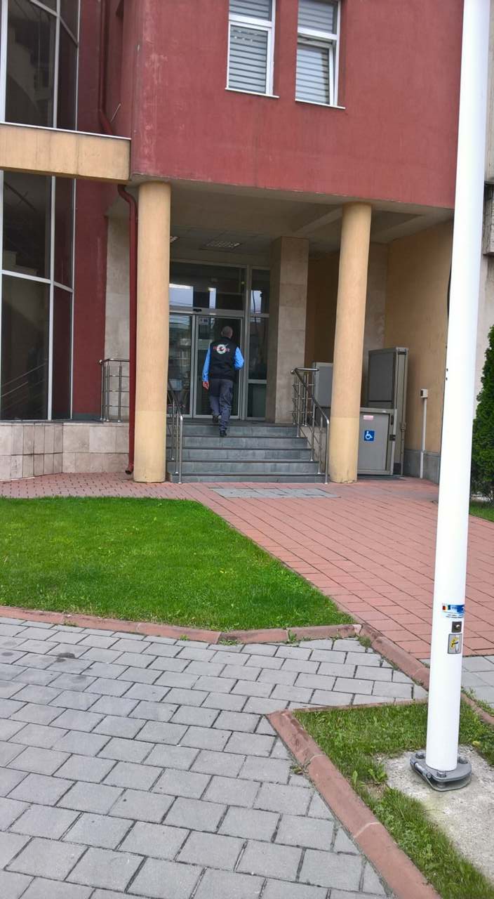 33601701_862777700576972_3053727103280218112_n