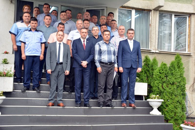 Patru polițiști de la IPJ Gorj au ieșit la pensie în aplauzele colegilor