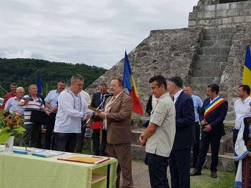 Aniversare jubiliară a Padeșului, la 555 de ani! Prof.univ dr.Dan Morega a premiat elevii merituoși și dascălii excepționali din comună