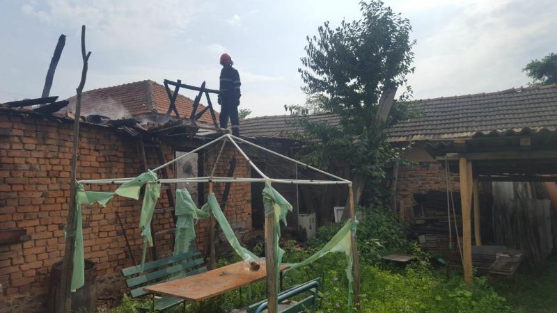 Incendiu la Stănești