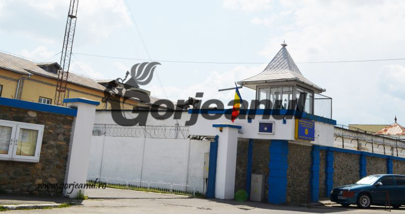 Bărbat condamnat pentru act sexual cu un minor, dus în penitenciar