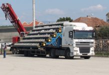 Tribunele de la fostul stadion, aduse la terenul doi