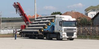 Tribunele de la fostul stadion, aduse la terenul doi