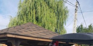 Decolmatarea fântânii din centrul Scoarței, realizată cu utilajul pentru situații de urgență