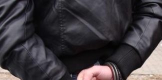 Reținut la 16 ani pentru tâlhărie