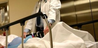 A murit, după ce a fost bătut de doi consăteni