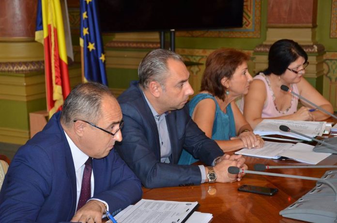 FOTO: Dezbatere la sediul Prefecturii, pe tema Legii pensiilor