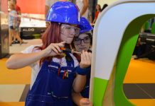 Elevii gorjeni din Tabăra Meseriașilor din Țara lui Andrei au construit StudyMobil – un nou spațiu de relaxare și studiu pentru comunitatea brașoveană