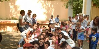 Biblioteca Județeană ,,Christian Tell” s-a mutat în aer liber! Aproape 5000 de copii, părinți și bunici au citit, colorat și jucat la BIBLIOTECA DIN PARC