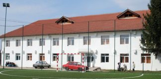 Elevi de la două licee din Gorj, la „Vara experimentului la Științe”