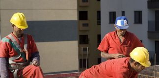 Finlanda recrutează muncitori în construcţii