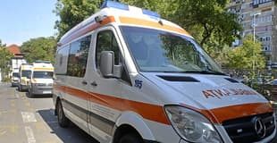 Copil rănit de mașină, în timp ce se juca pe marginea drumului