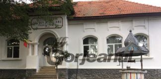 Școala Gimnazială I-VIII din Dumbrăveni, închisă peste noapte! 40 de elevi, făcuți navetiști, deși Crasna nu are microbuz școlar