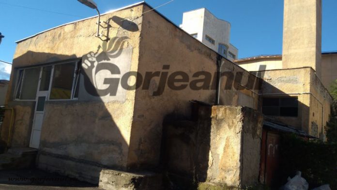 42506579_555948654835258_6407129510914818048_n