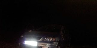 Accident la Negomir! Două persoane au fost rănite, după ce o mașină a intrat într-un parapet