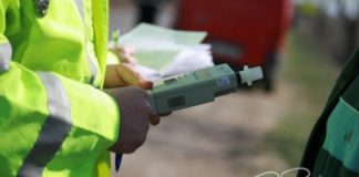 Tânăr fără permis, prins beat la volan