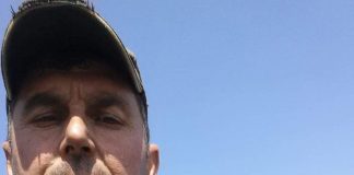 Mineri din CEO, în grevă japoneză! Bunoaica a împărțit 250 de banderole albe colegilor din carierele motrene