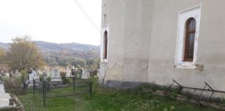 Zeci de familii dintr-un sat din Gorj cer ajutor Mitropoliei Olteniei. ”S-A DIAVOLIT POPA, taică! O să ne dezgropăm morții și plecăm la penticostali. A învrăjbit pe toată lumea!”