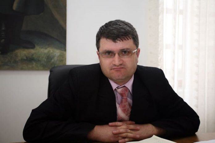 44610414_568660230249702_5607065257873768448_n