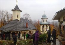 Lumina, şi Adevărul, şi Viaţa – Sfântă Liturghie Arhierească la slujba de sfinţire a Bisericii de la Schitul «Poiana Pustnicului», Mănăstirea Lainici, Protopopiatul Târgu-Jiu Nord (I)