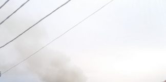 Magazie cu lemne, cuprinsă de flăcări