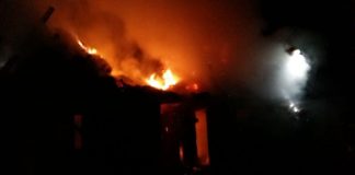 Șopron cuprins de flăcări