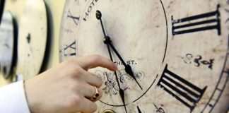Trecerea la ora de iarnă se realizează în acest weekend