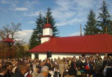 Sfântă Liturghie Arhierească la resfinţirea Bisericii din Parohia Piţic, Protopopiatul Târgu-Cărbuneşti, judeţul Gorj