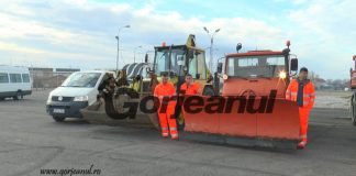 Zeci de utilaje, pregătite pentru deszăpezirea Târgu-Jiului