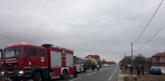 Accident în Brănești! Două autobuze cu 80 de muncitori s-au ciocnit