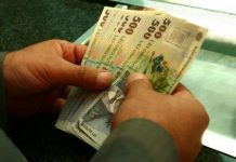 Patru tineri din Bîlteni au ajuns în arest, după ce i-au golit contul din bancă unui bărbat