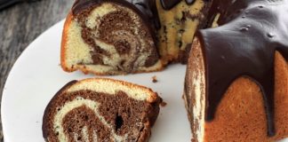 Rețeta săptămânii – Chec cu vanilie și ciocolată de post