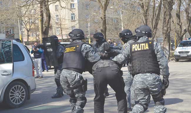 Bătaie între patru bărbați, lângă o stație GPL din Târgu-Cărbunești