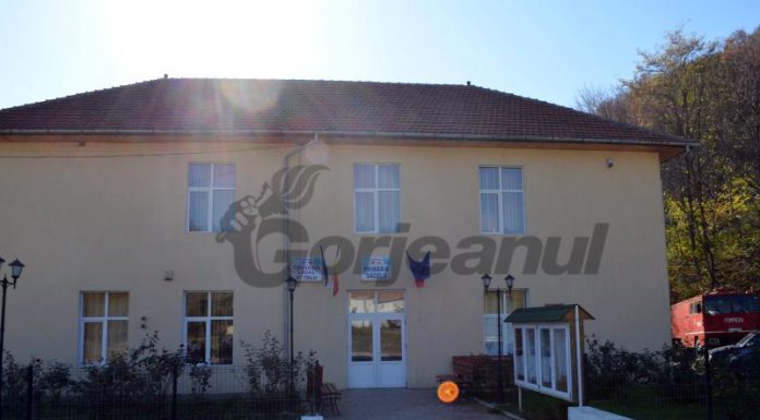 Postul de secretar la Primăria Săcelu, scos la concurs