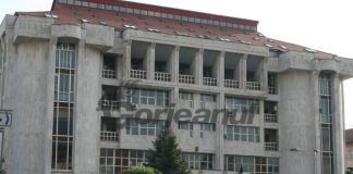 Bărbatul acuzat de tentativă de omor, la Tribunalul Gorj! Instanța decide dacă poate fi judecat în libertate