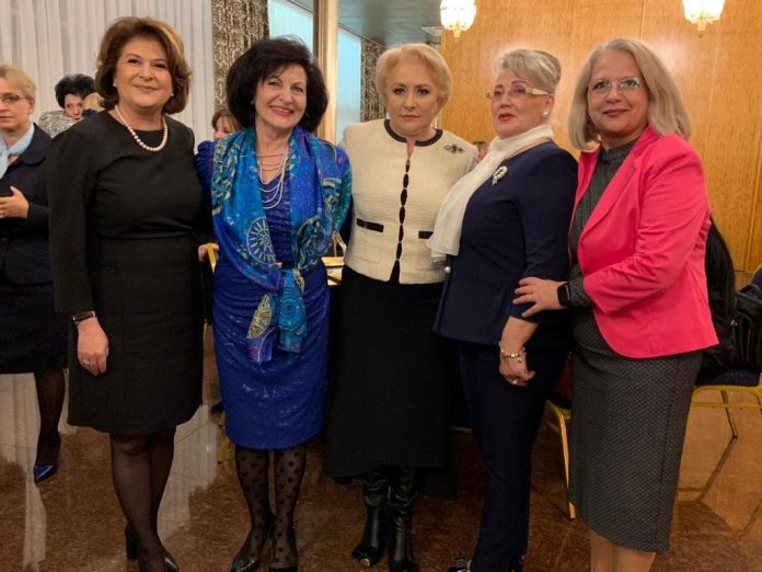 48245169_566324083793411_7917292346364919808_n (1)