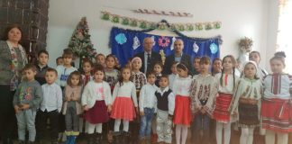 Elevii școlilor din Seciuri și Ruget au primit cadouri din partea Clubului Rotary!