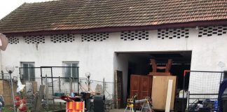 Percheziții făcute de polițiștii din Gorj într-o casă din Caraș-Severin