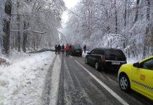 Drum blocat în zona Tismana!