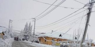 Sate din Roșia de Amaradia, în beznă de 6 zile! Dezastru pe drumurile din localitate, dezastruoasă este și activitatea de deszăpezire