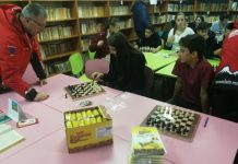 Cadouri de la salvamontiștii gorjeni pentru peste 500 de copii din mediul rural