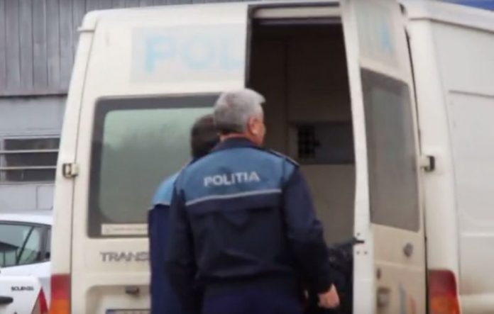 politia-duba-parchet-900x573