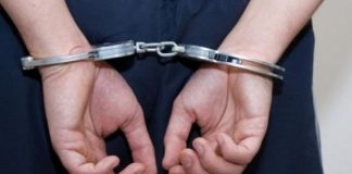 Bărbat din Bengești-Ciocadia, arestat după ce și-a înțepat soția cu un cuțit în gât