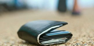 A găsit peste 700 de euro pe stradă