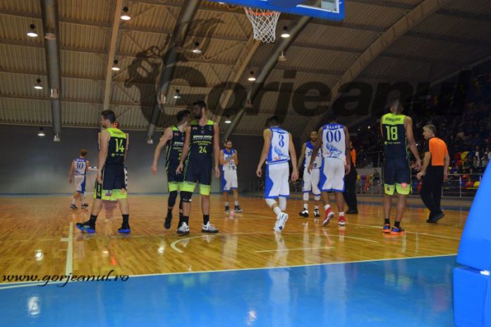 Debut în Grupa Albastră