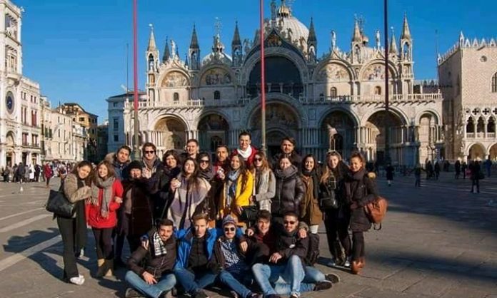 50084486_2135497106473491_8667887995019329536_n