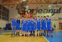 Un antrenor gorjean cere mai multe şanse pentru baschetbaliştii autohtoni